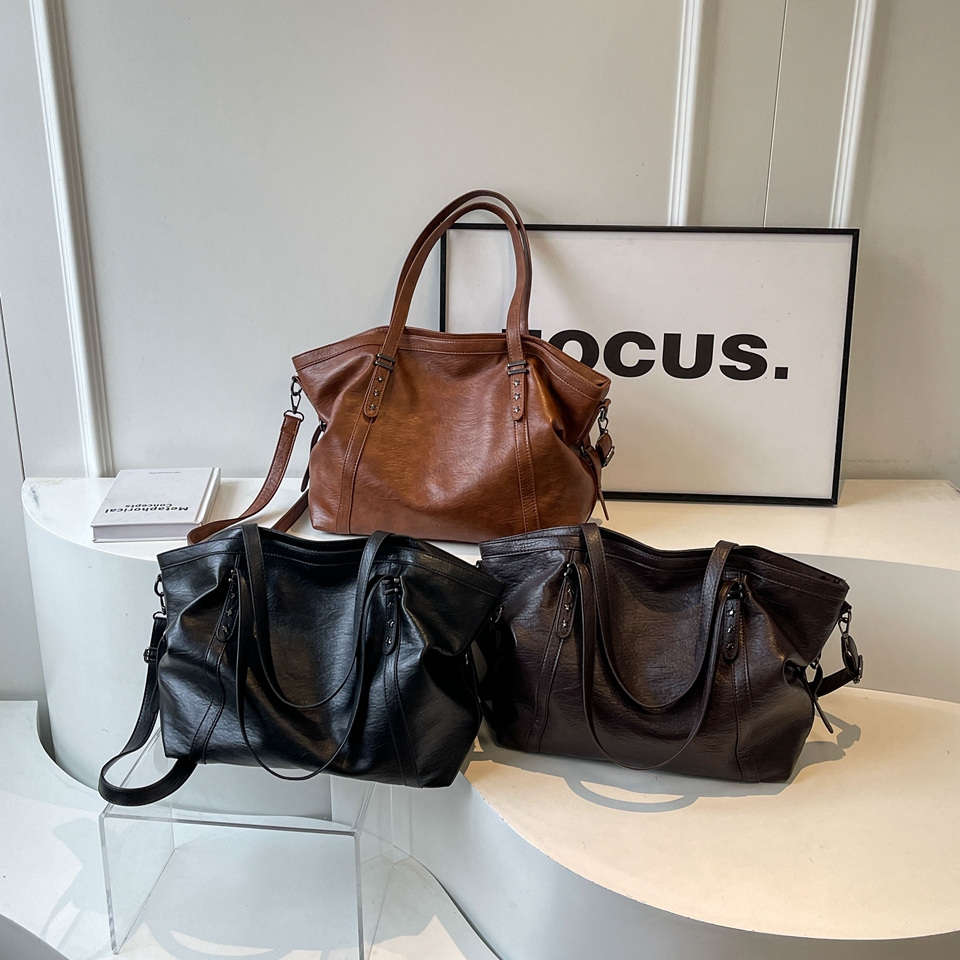 Big Black Shoulder crossbody B - Luxury Bags Of 2026 recension och pris