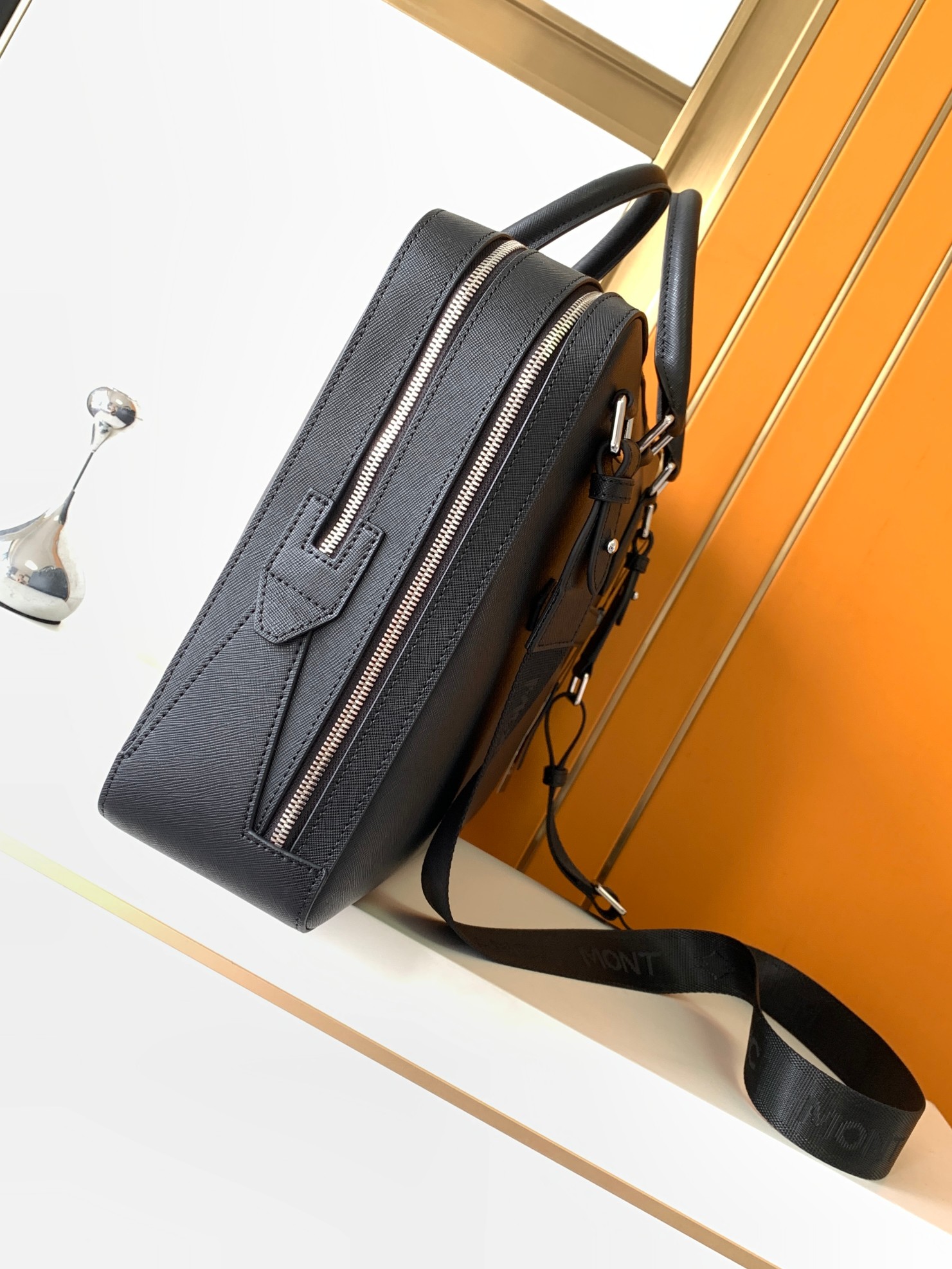 Luxury Men's Top-Handle Bags P - Luxury Bags For Laptop recension och pris