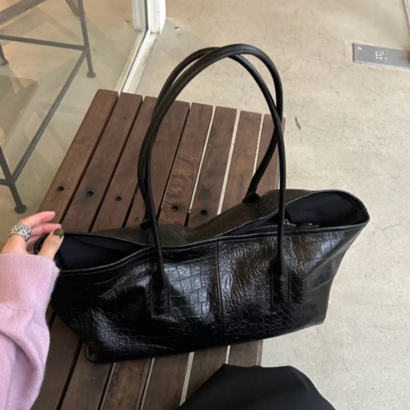 Retro Crocodile Embossed Handb - Luxury Bags Tote recension och pris