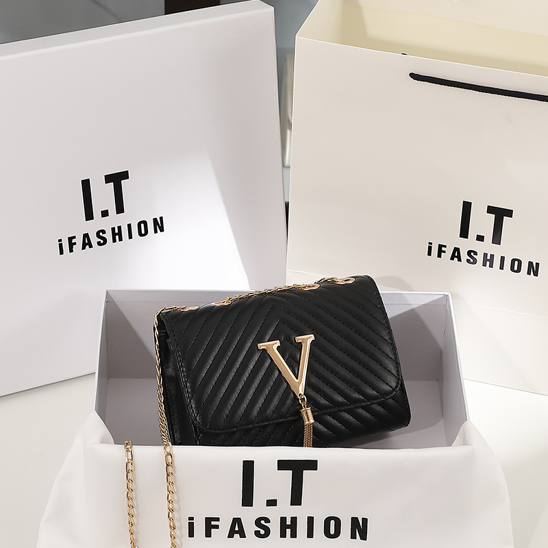 Embroidery Women Crossbody Bag - Luxury Bags Lv recension och pris