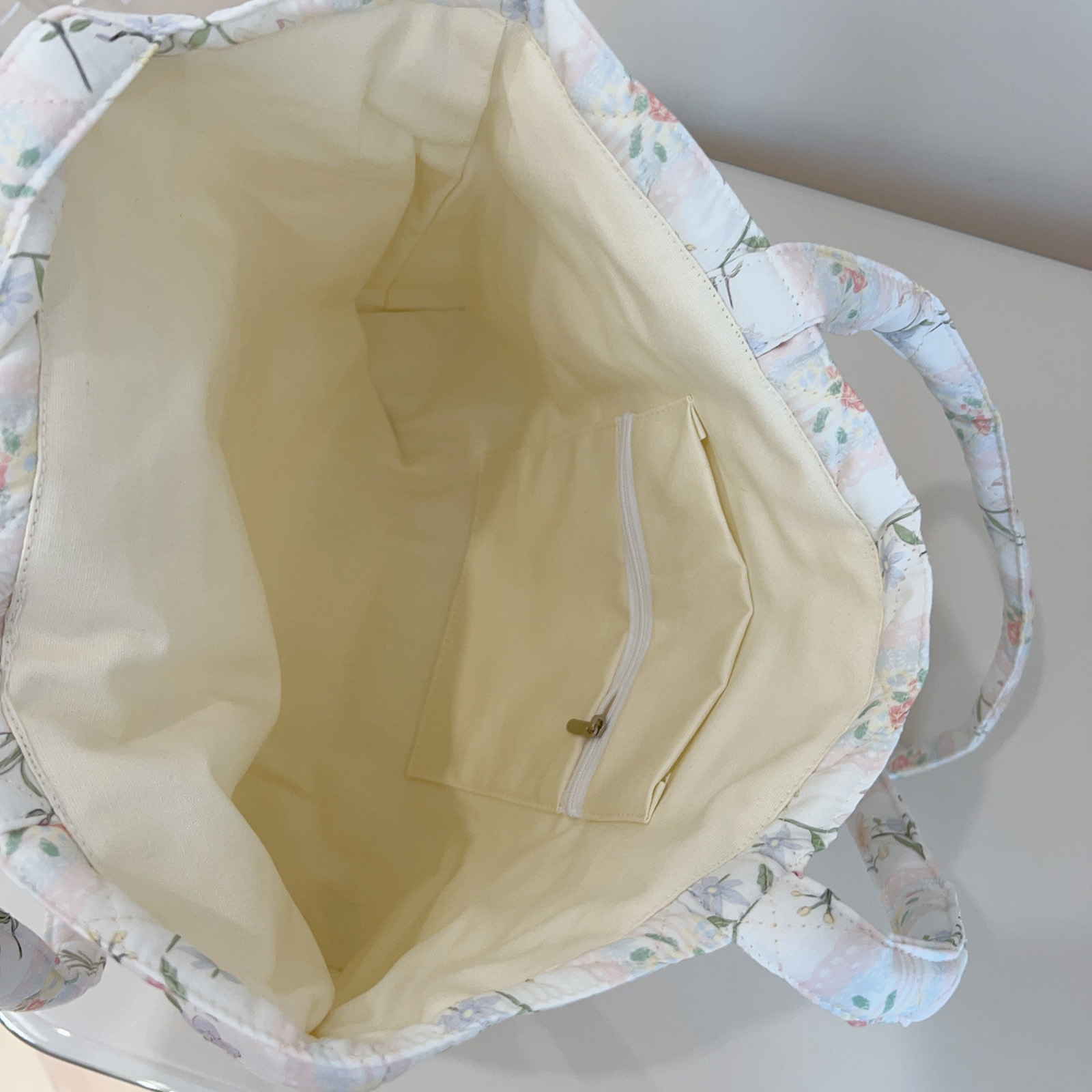 French Floral Quilted Tote Bag - Shoulder Bag Slouchy recension och pris