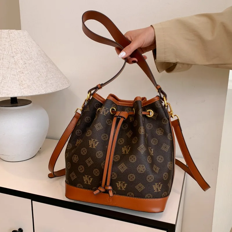 Minimalist Luxury Shopper Tote - Luxury Bags Lv recension och pris