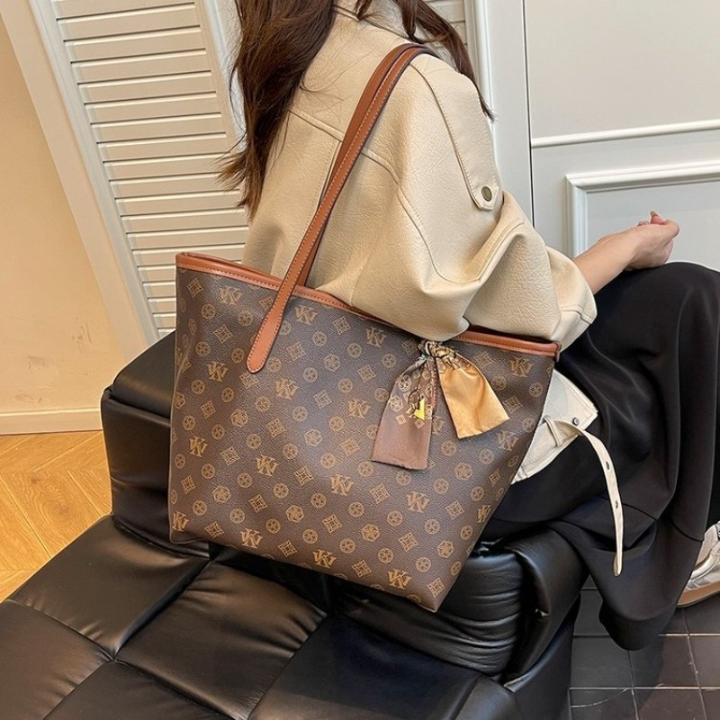Stylish Designer Party Diaper  - Luxury Bags Lv recension och pris