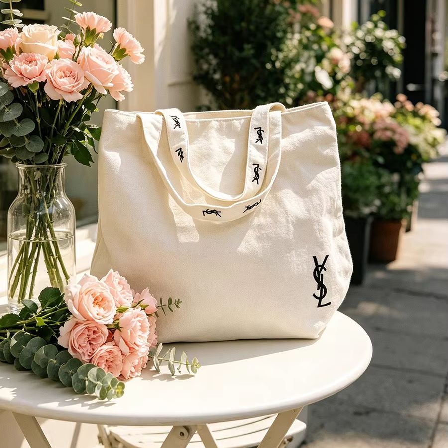 Yves Saint Laurent YSL’s Bag M - Luxury Tote Bags Ysl recension och pris
